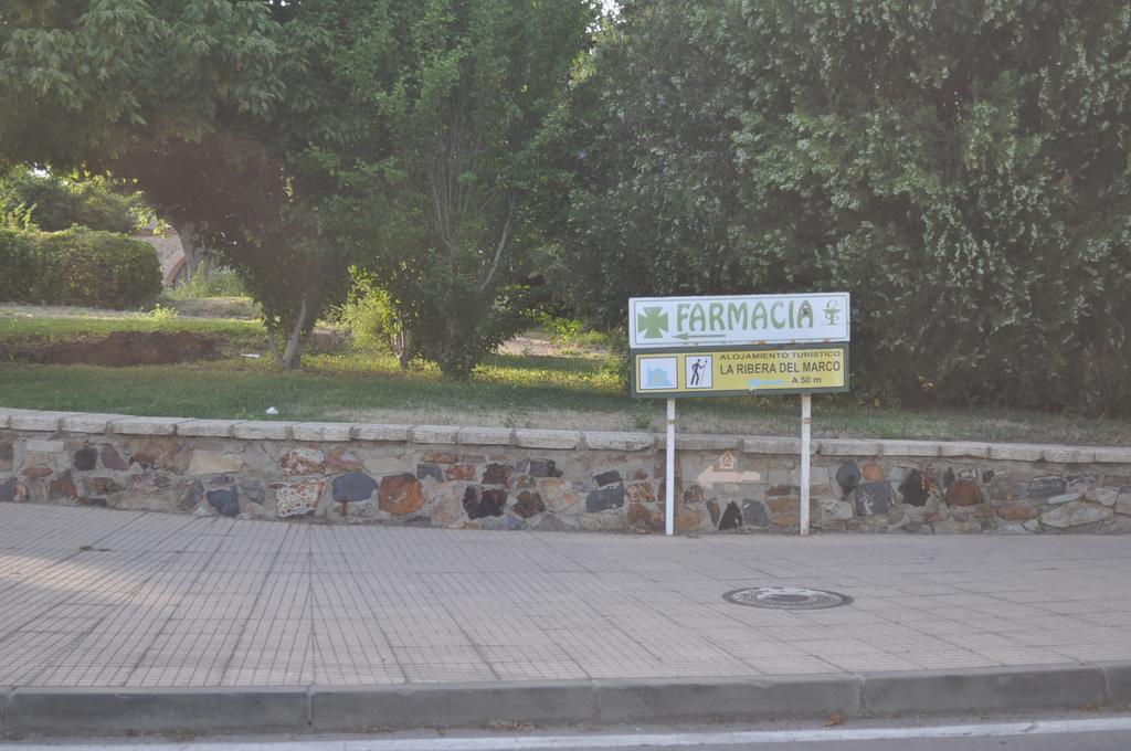 Apartamento Turistico La Ribera Del Marco Caces Chambre photo